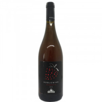 Вино Noblewine ягодово 750 мл. halbtrockener Rotwein
